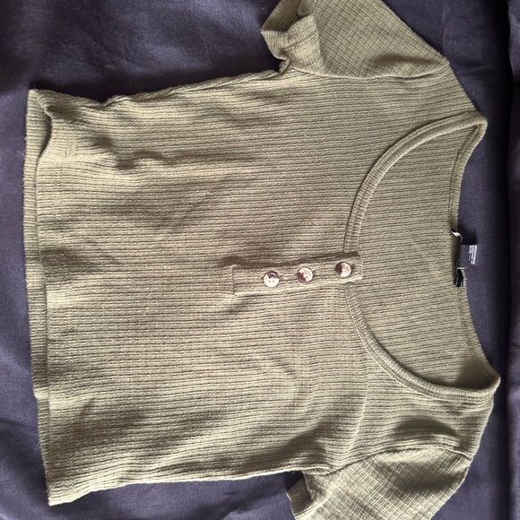 Forever 21 Olive Button-Up Ribbed Crop Top - Picture 3 of 4